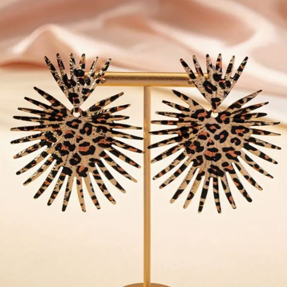 NEW Janis Retro Y2K Gold Leopard Fan Drop Spikey Heart Statement Earrings - Picture 3 of 4
